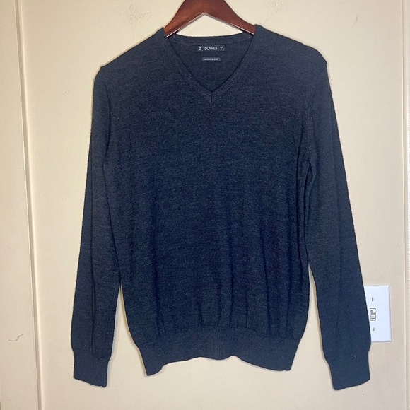 Cashmere Other - Men’s V Neck merino blend sweater